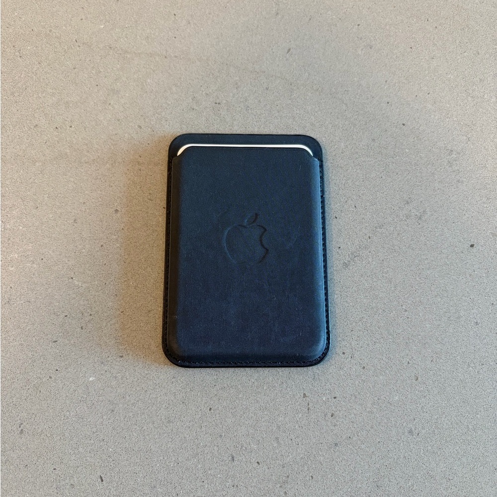 Apple Black FineWoven MagSafe Wallet
